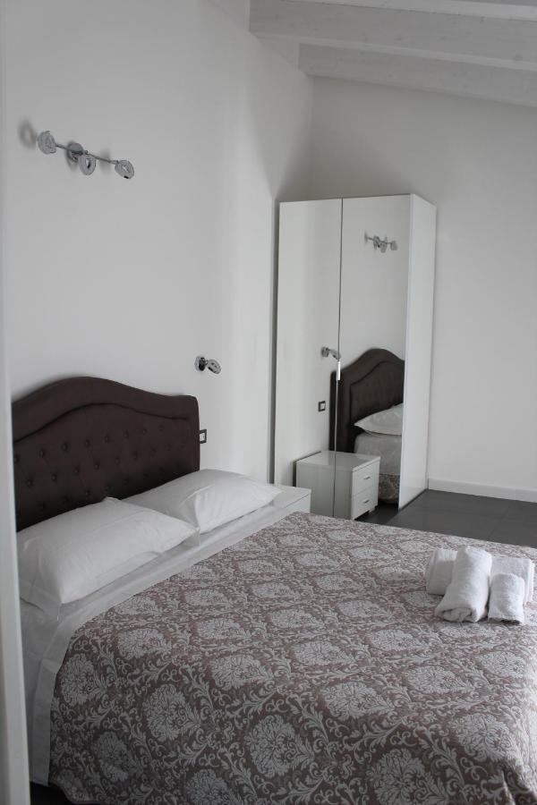 B&B Piazza Nuova Castelsardo Buitenkant foto