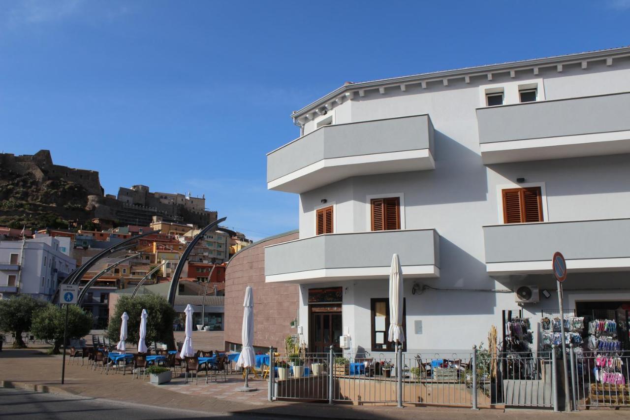 B&B Piazza Nuova Castelsardo Buitenkant foto